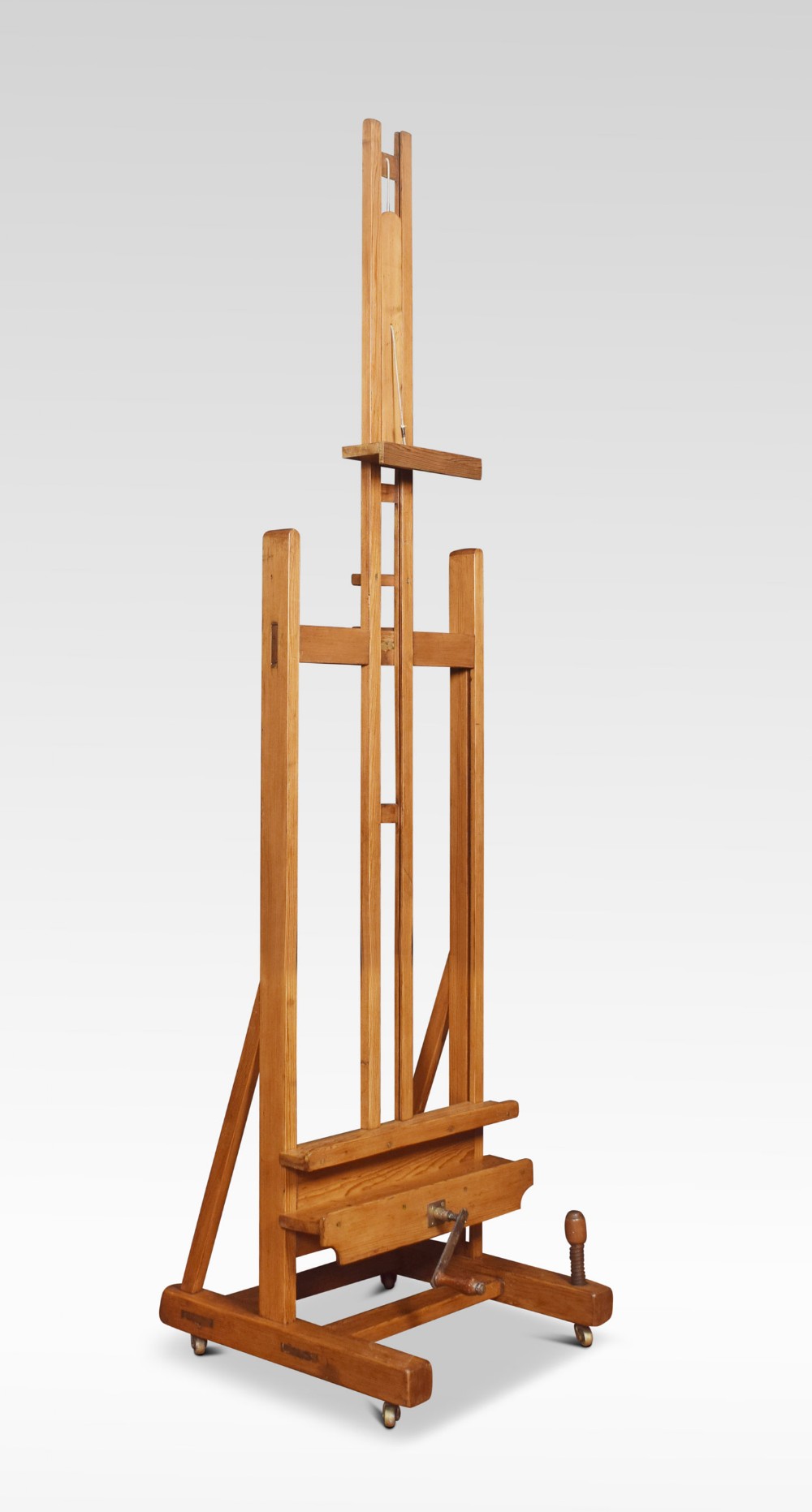 Pine artist’s adjustable studio easel