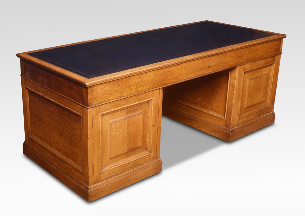 Large oak pedestal desk View VII