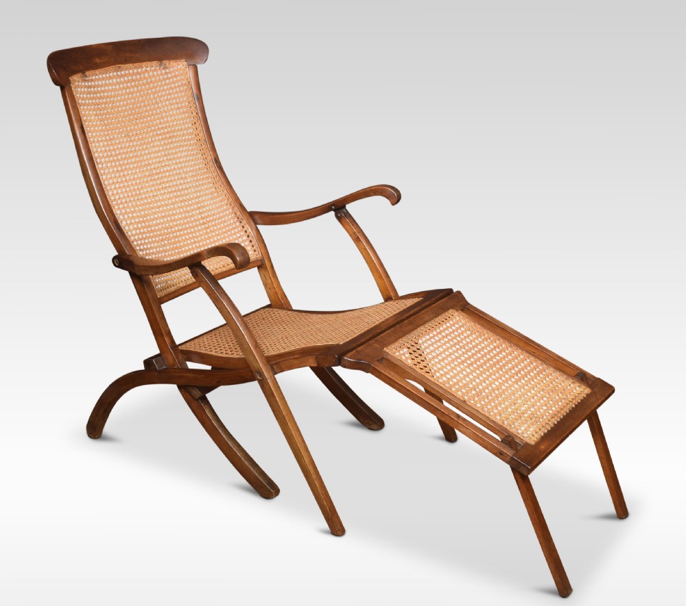 Walnut framed folding Steamer deck chair