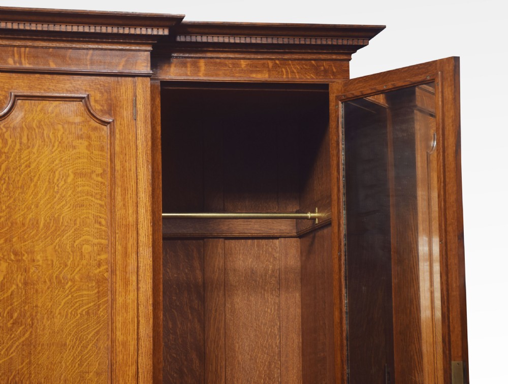 Oak four door breakfront compact wardrobe View VII