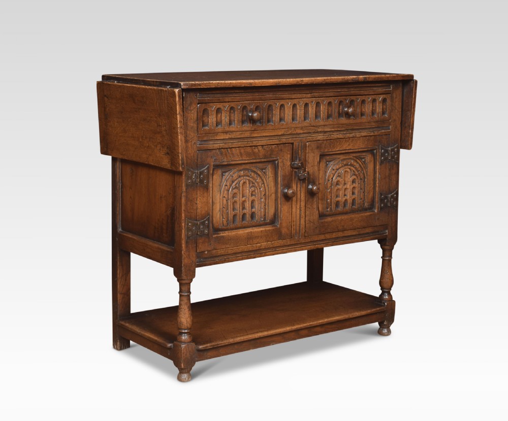 18th century style oak cupboard View IV