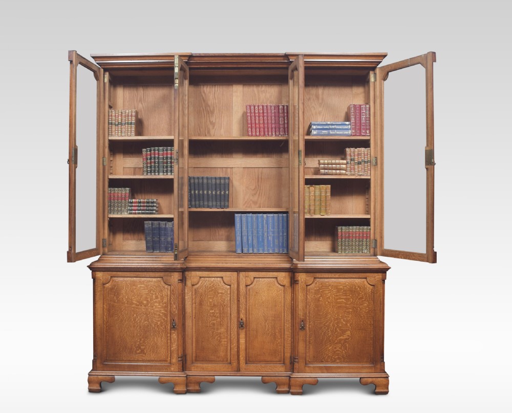 Large oak four door bookcase View III