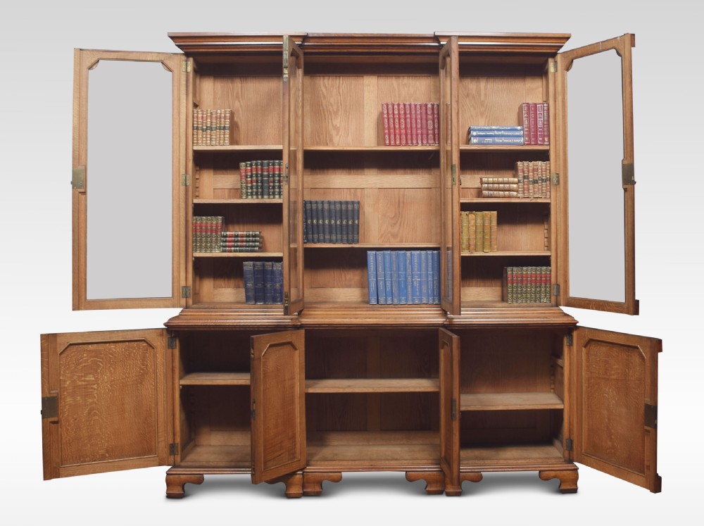 Large oak four door bookcase View IV
