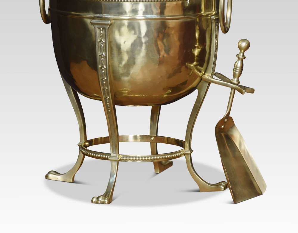 Brass coal Vase View V
