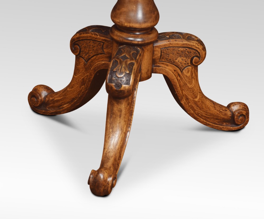 Oak dinner gong View III