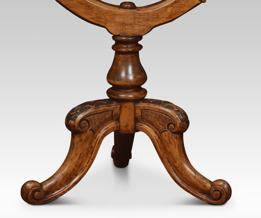 Oak dinner gong View VI