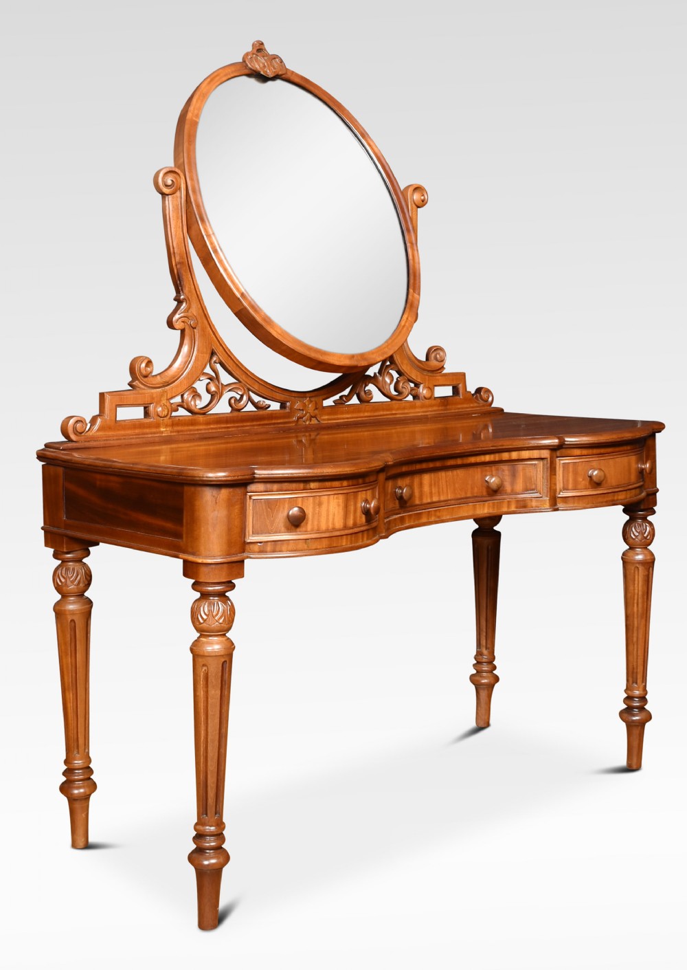  Mahogany dressing table