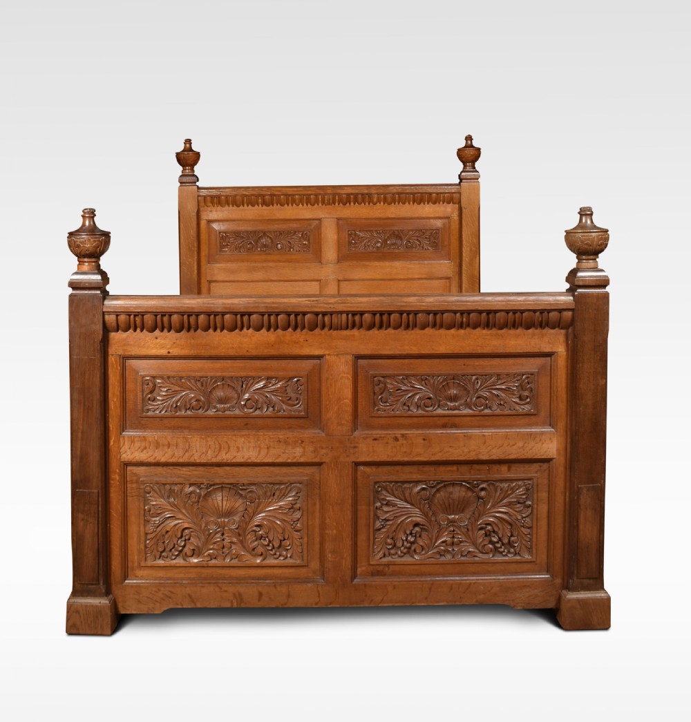 Carved oak double bed View IV