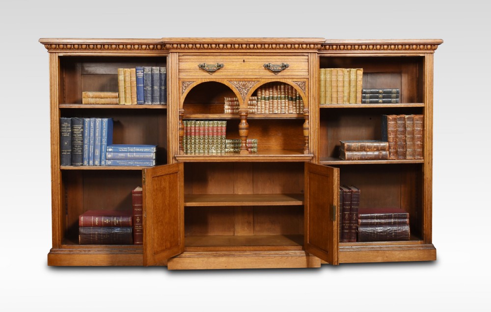 Reformed Gothic golden oak open bookcase View IV