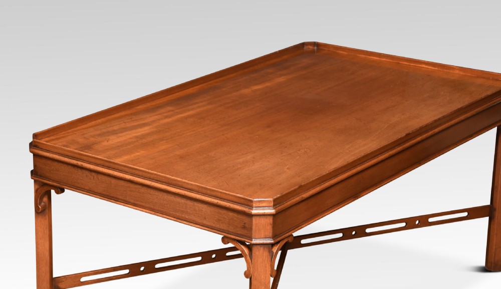 Mahogany coffee table View VIII