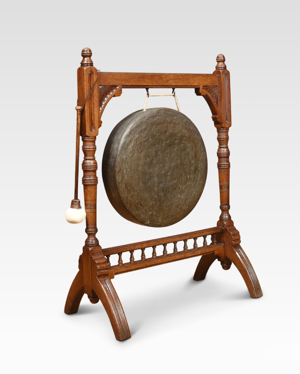 Oak framed dinner gong