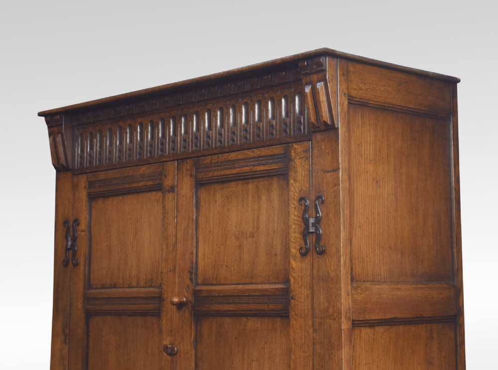 Carved oak hall robe View VII