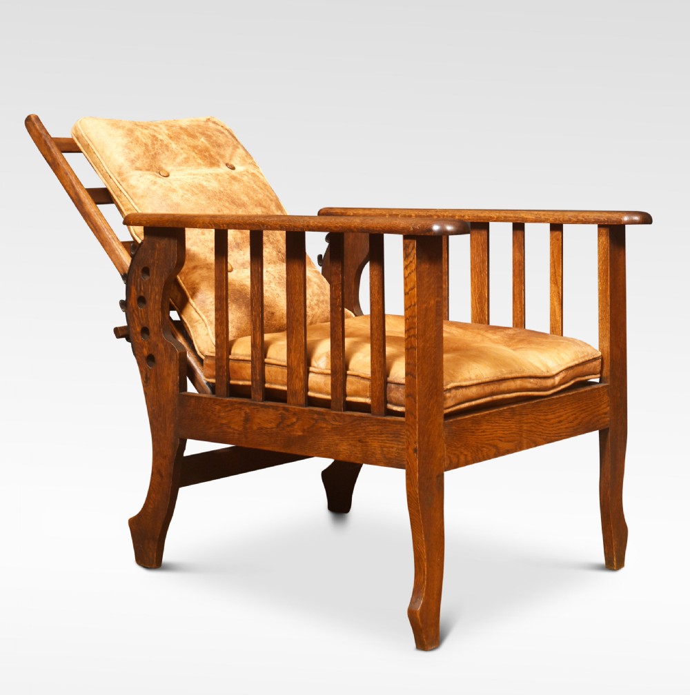 Pair of oak reclining armchairs View IV