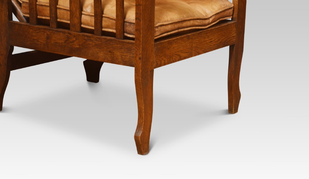 Pair of oak reclining armchairs View VI