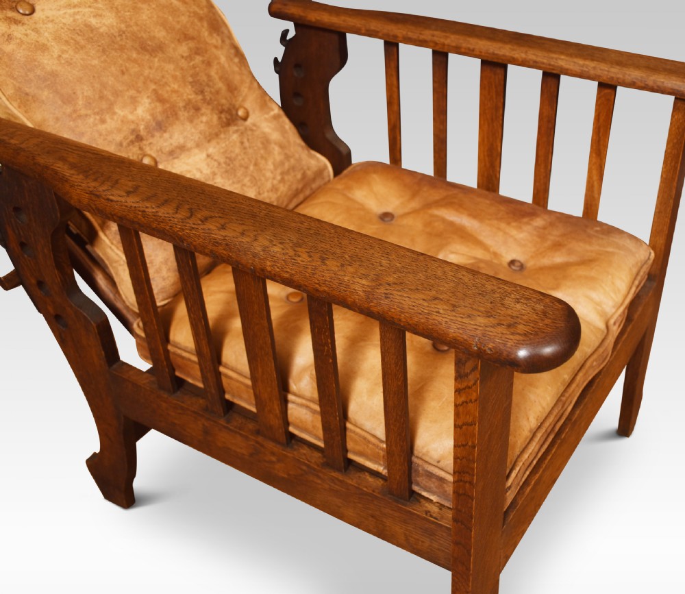 Pair of oak reclining armchairs View VII