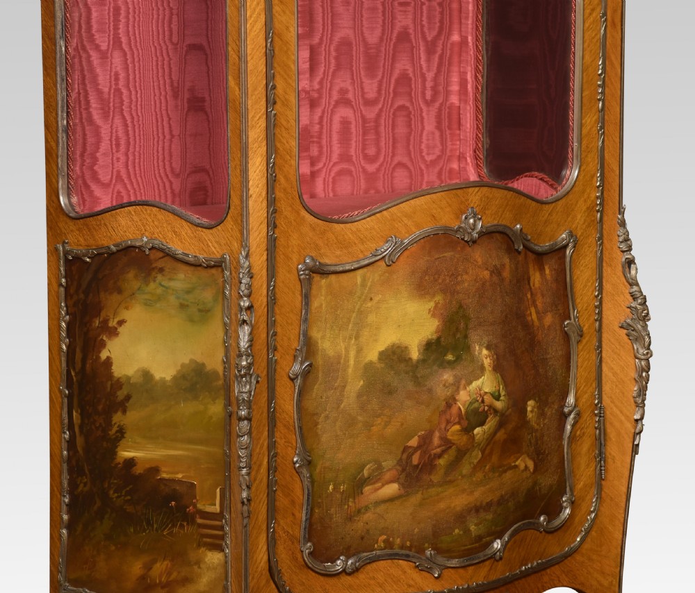 Louis XV Revival Vernis Martin vitrine View III