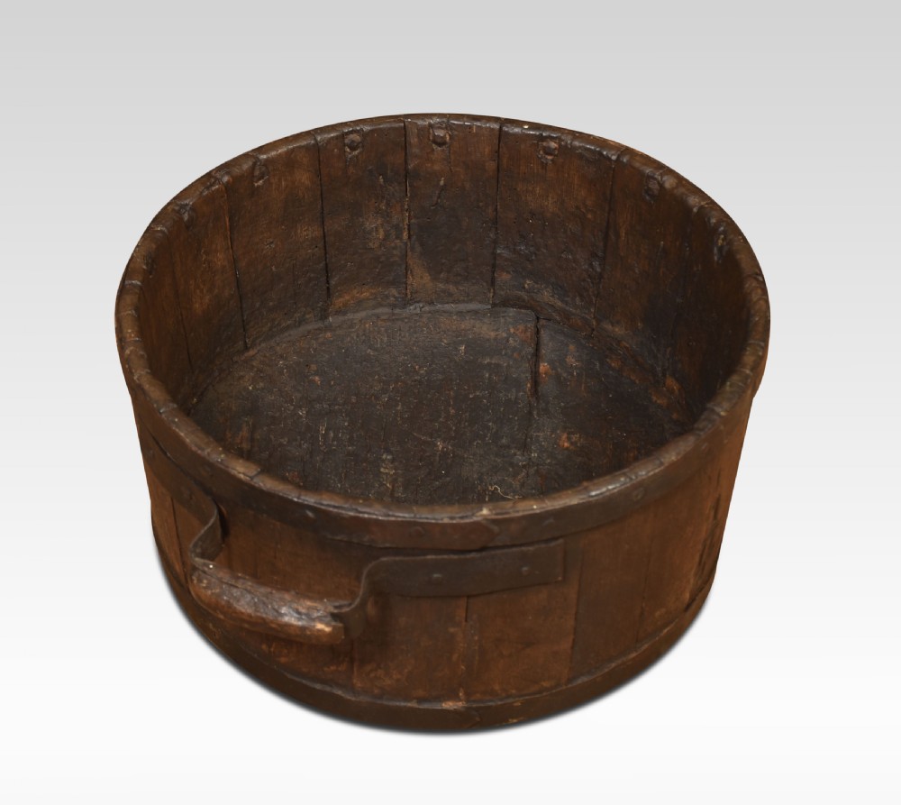 Oak planter in barrel form View IV