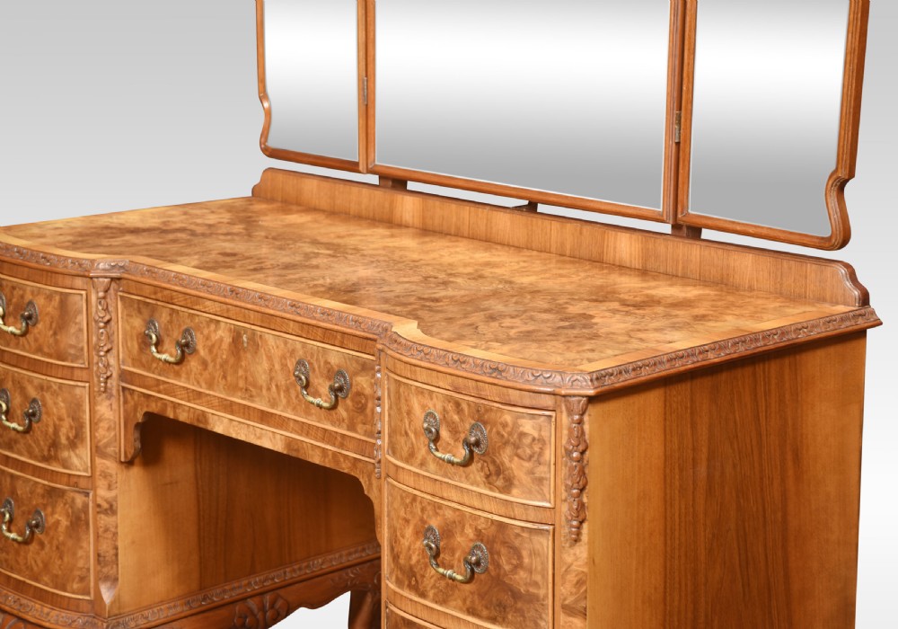 Walnut dressing table View V