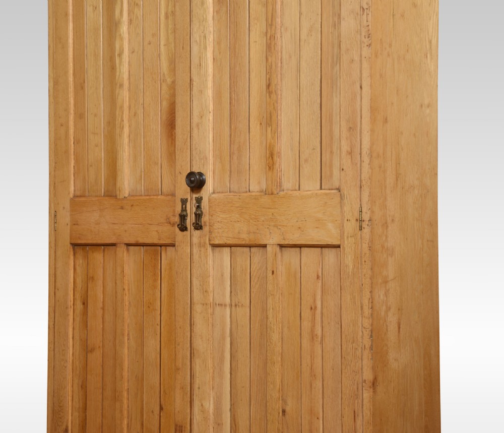 19th century oak kitchen cupboard View VIII