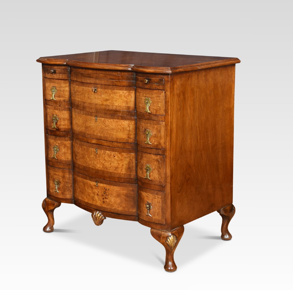 Figured walnut chest of drawers View IV