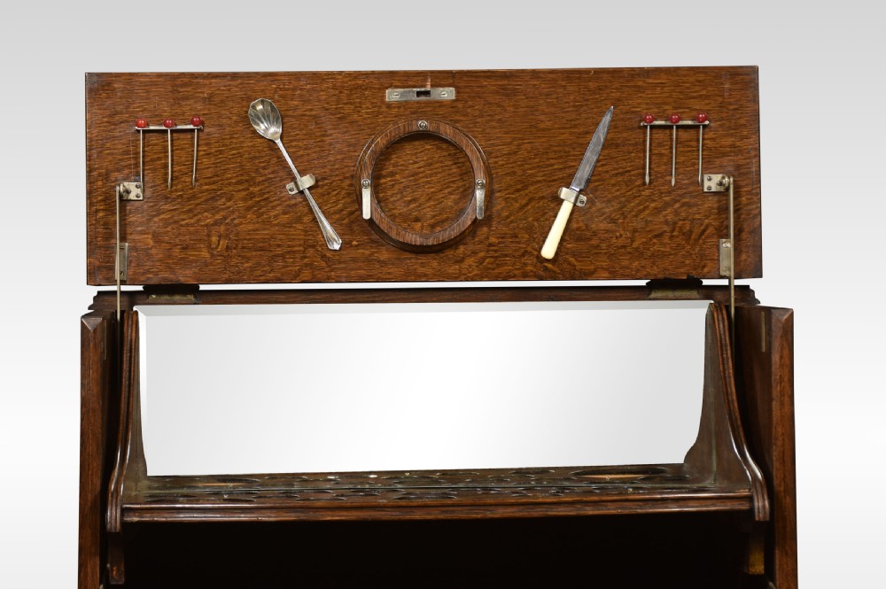 Oak Cocktail cabinet View IV