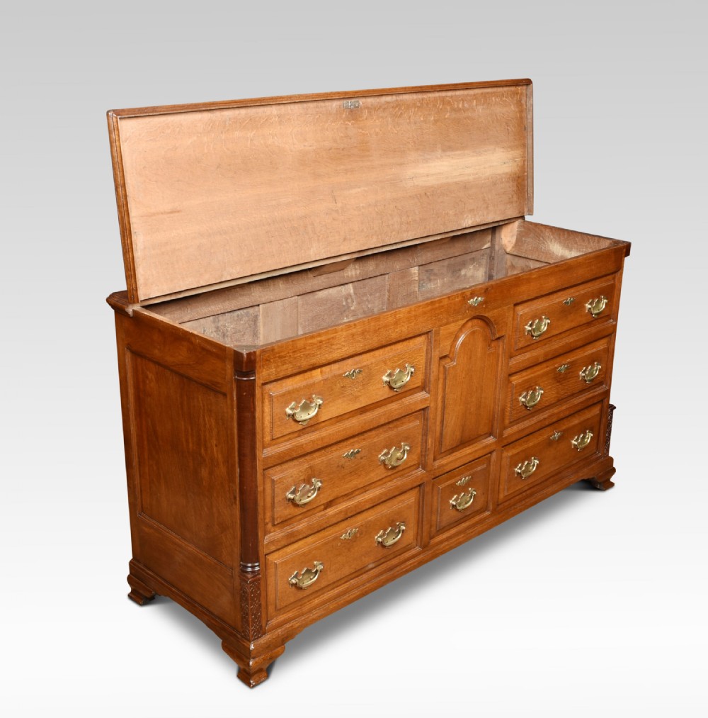 George III Oak Lancashire Mule Chest View V