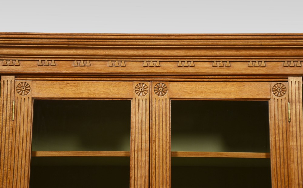 19th century oak kitchen cupboard View VIII