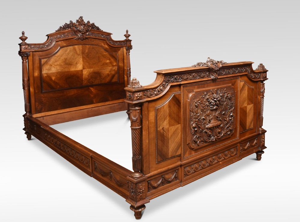 Walnut and rosewood double bed View VIII
