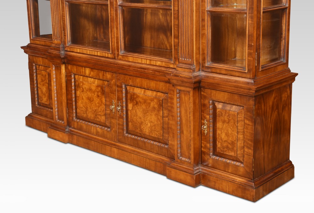Georgian style walnut breakfront display cabinet View IV