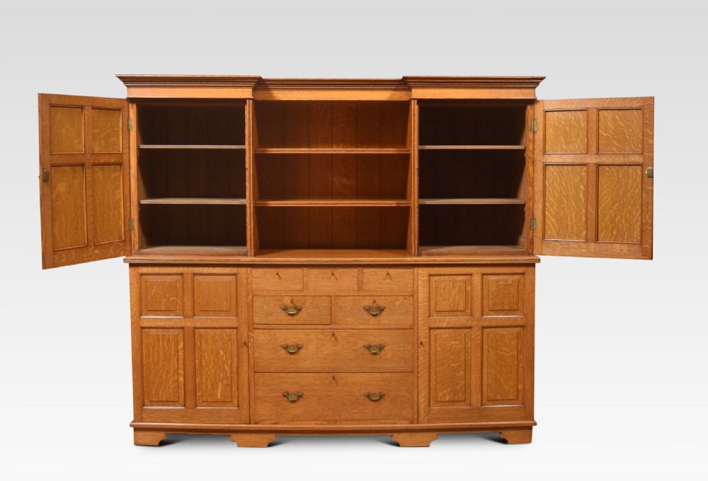 Oak Kitchen cupboard View VI