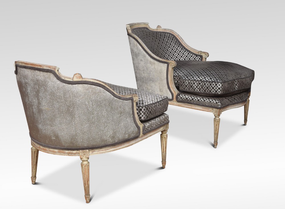 Louis XV Style Duchesse Brisee