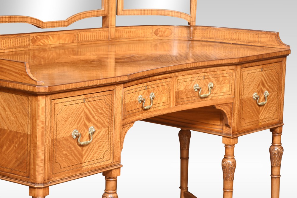Satinwood dressing table View VIII