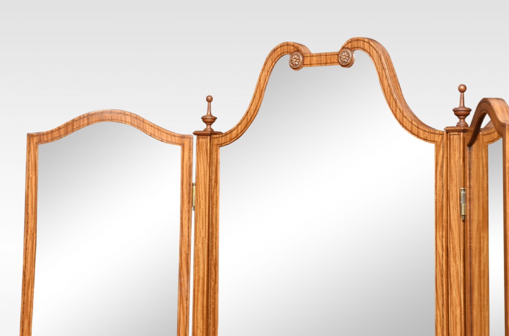 Satinwood dressing table View XII