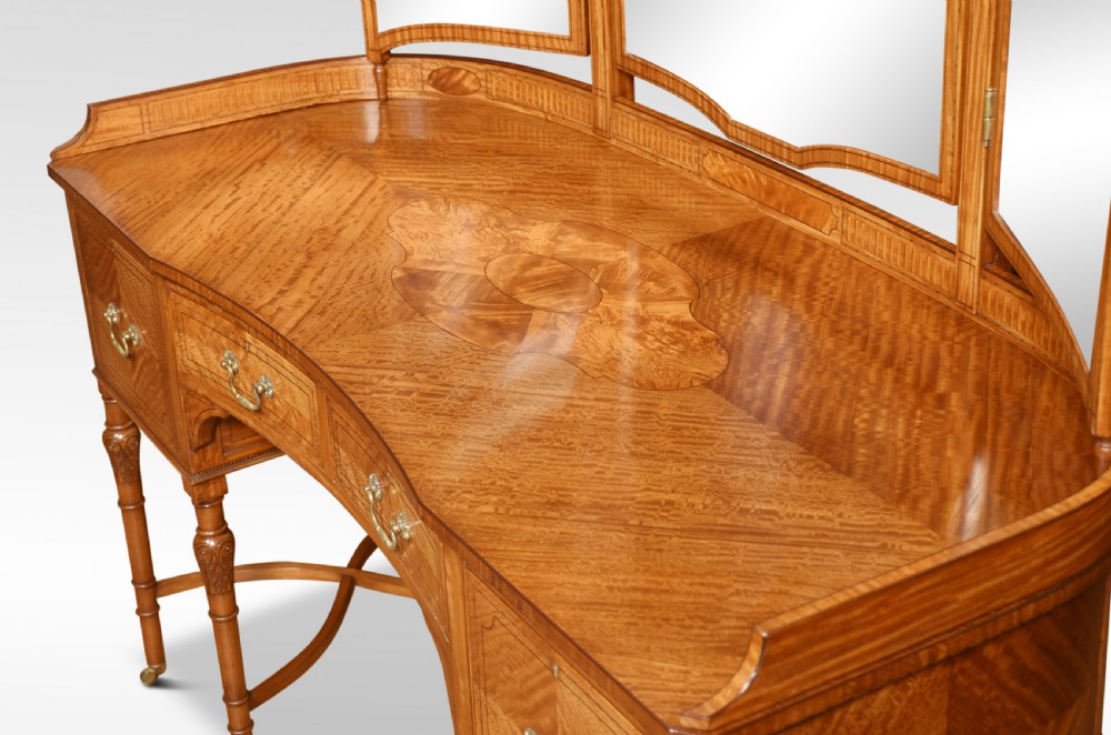 Satinwood dressing table View XIII