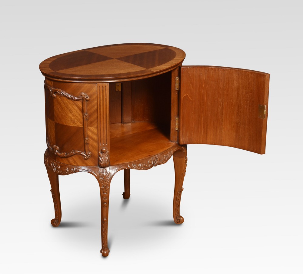 Pair of Mahogany bedside cabinets View V