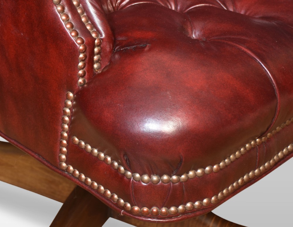 Pair of swivel office chairs View III