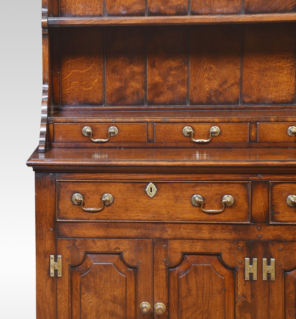 Oak dresser View VII