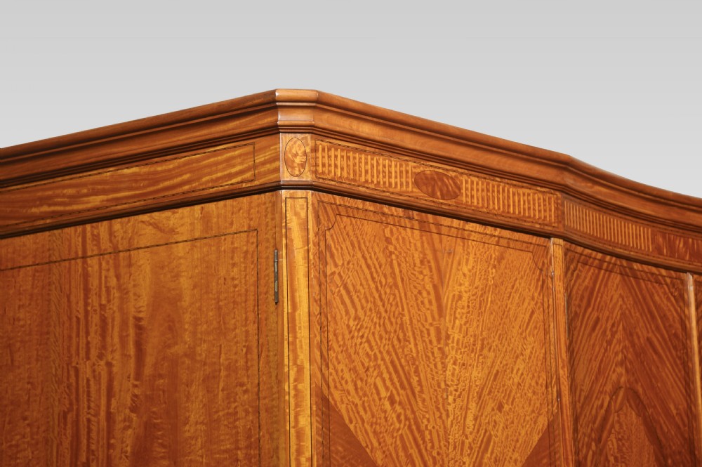 Satinwood concaved Compactum Wardrobe View IX