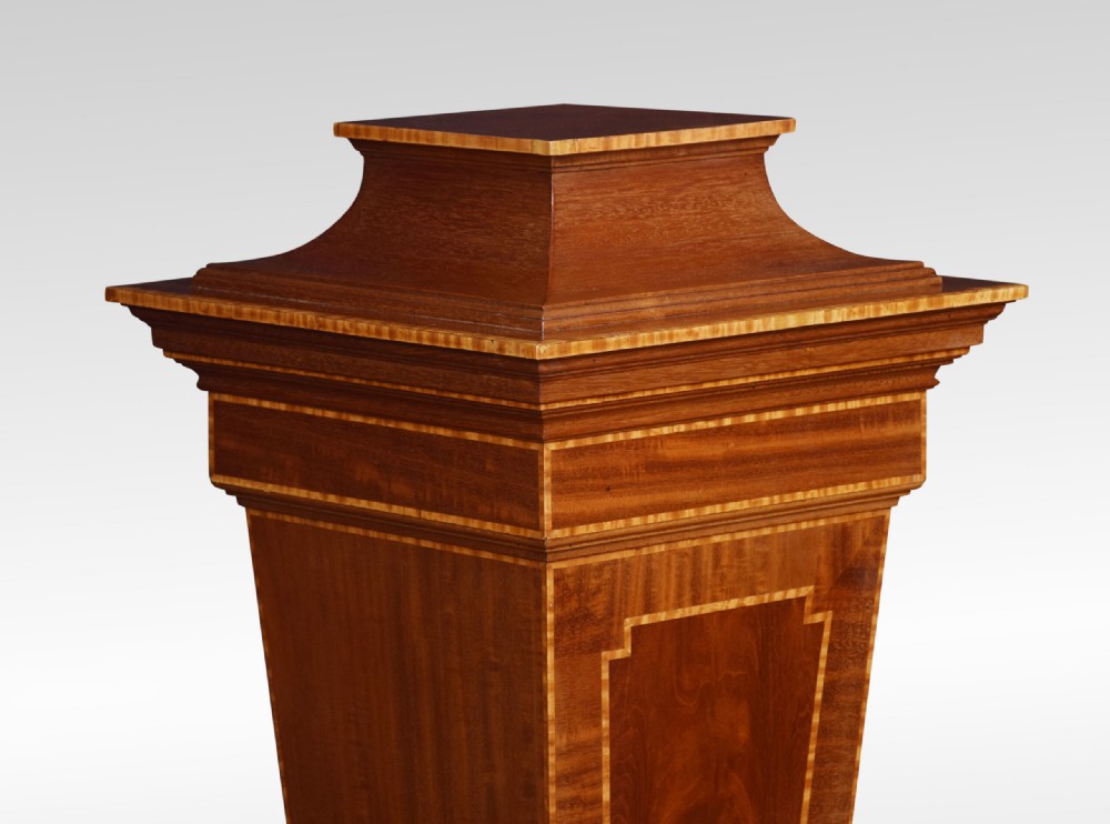 Mahogany Pedestal View V