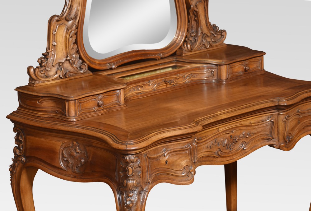 Walnut dressing table View IV