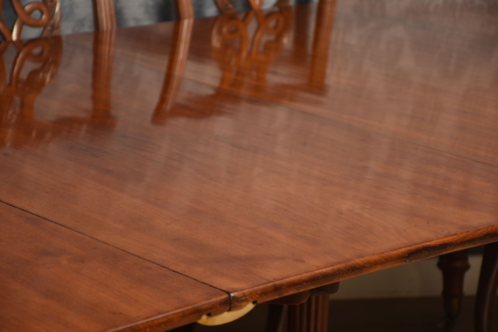 Mahogany extending dining table View VI