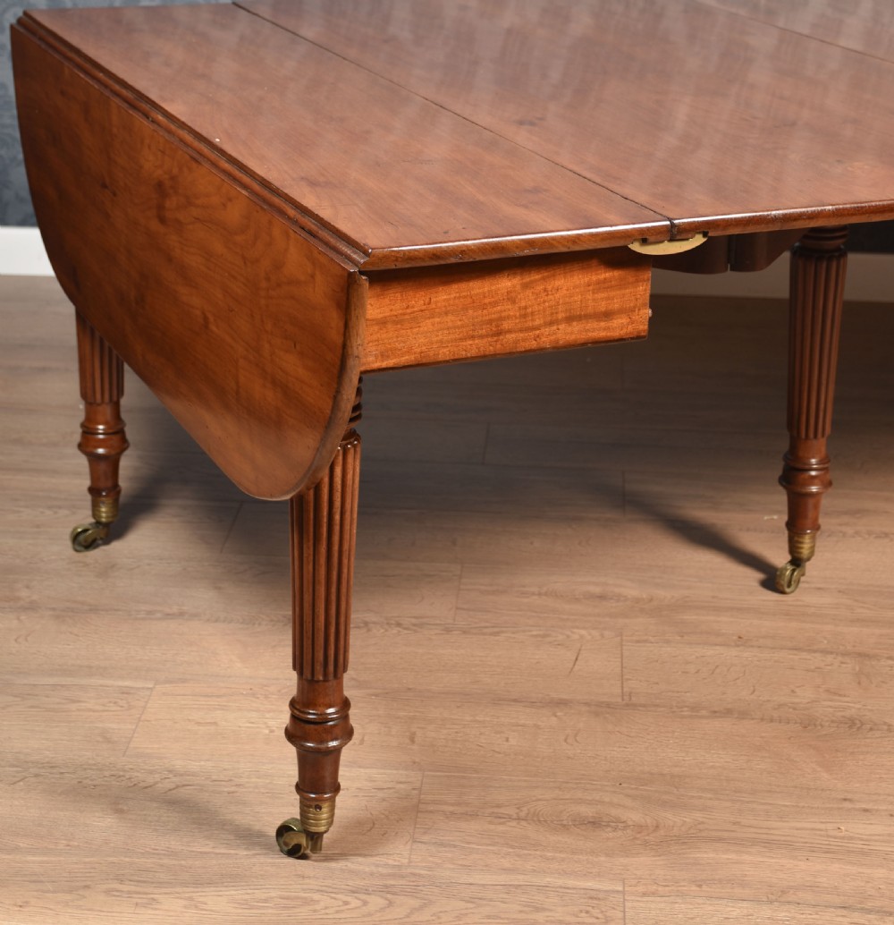 Mahogany extending dining table View XII