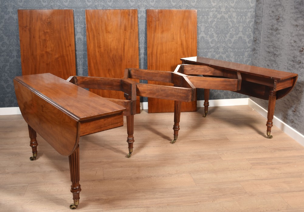 Mahogany extending dining table View XIII