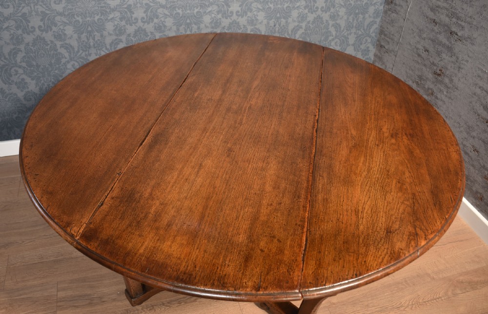 Large oak gateleg table View IV