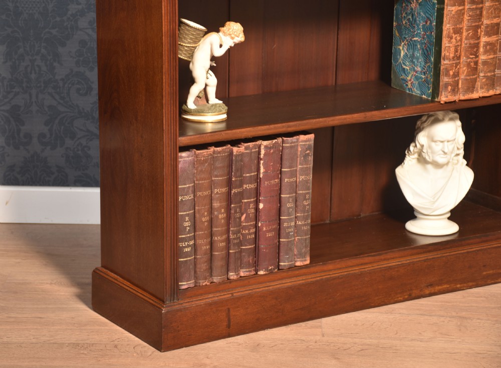 Mahogany open bookcase View IV