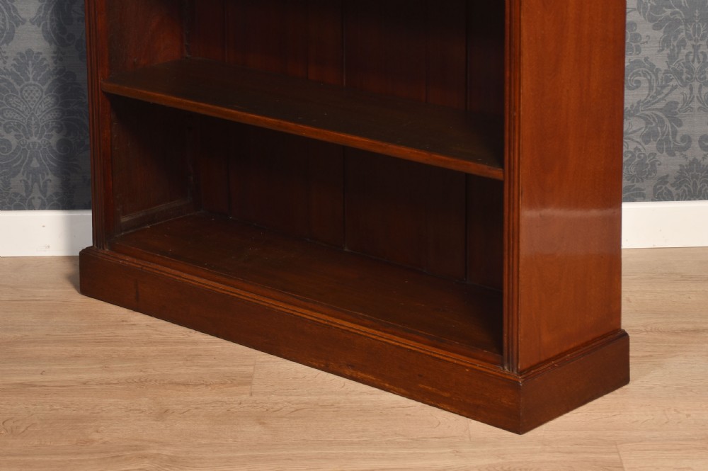 Mahogany open bookcase View XIII
