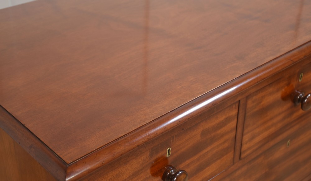 19th Century mahogany chest of drawers by Gillows View VII