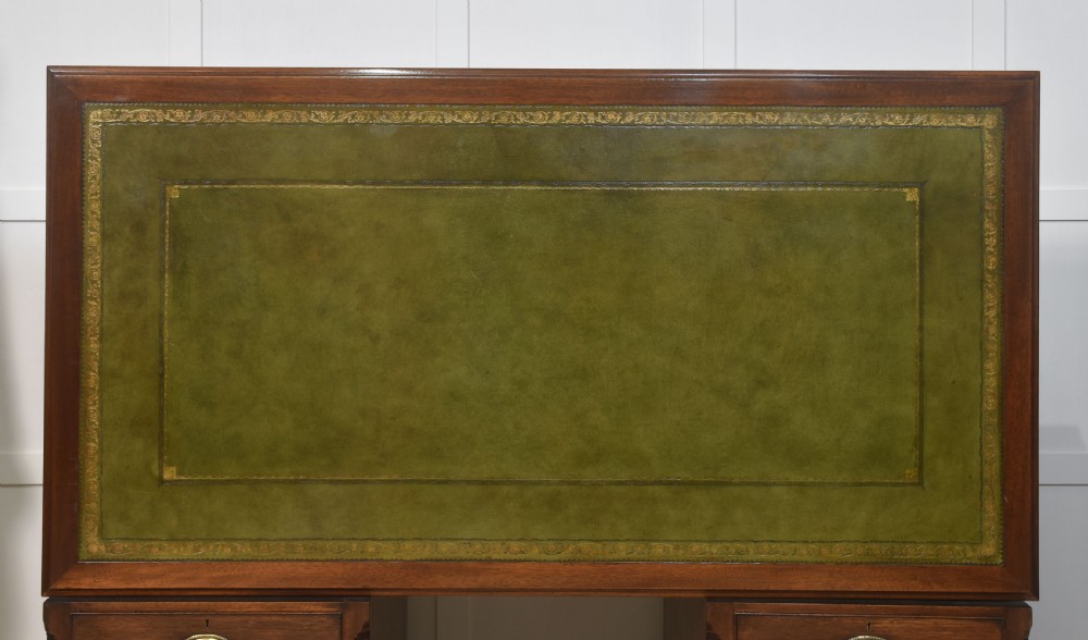 Mahogany twin pedestal desk View X