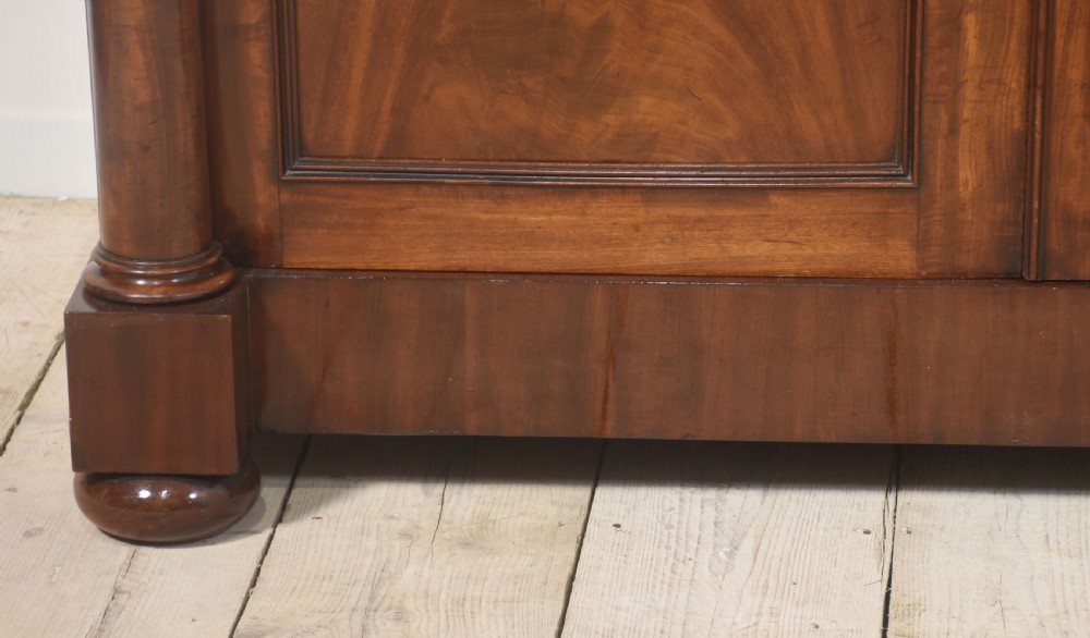 19th century Mahogany wardrobe View II