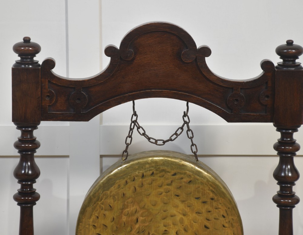 Late 19th century oak dinner gong View II